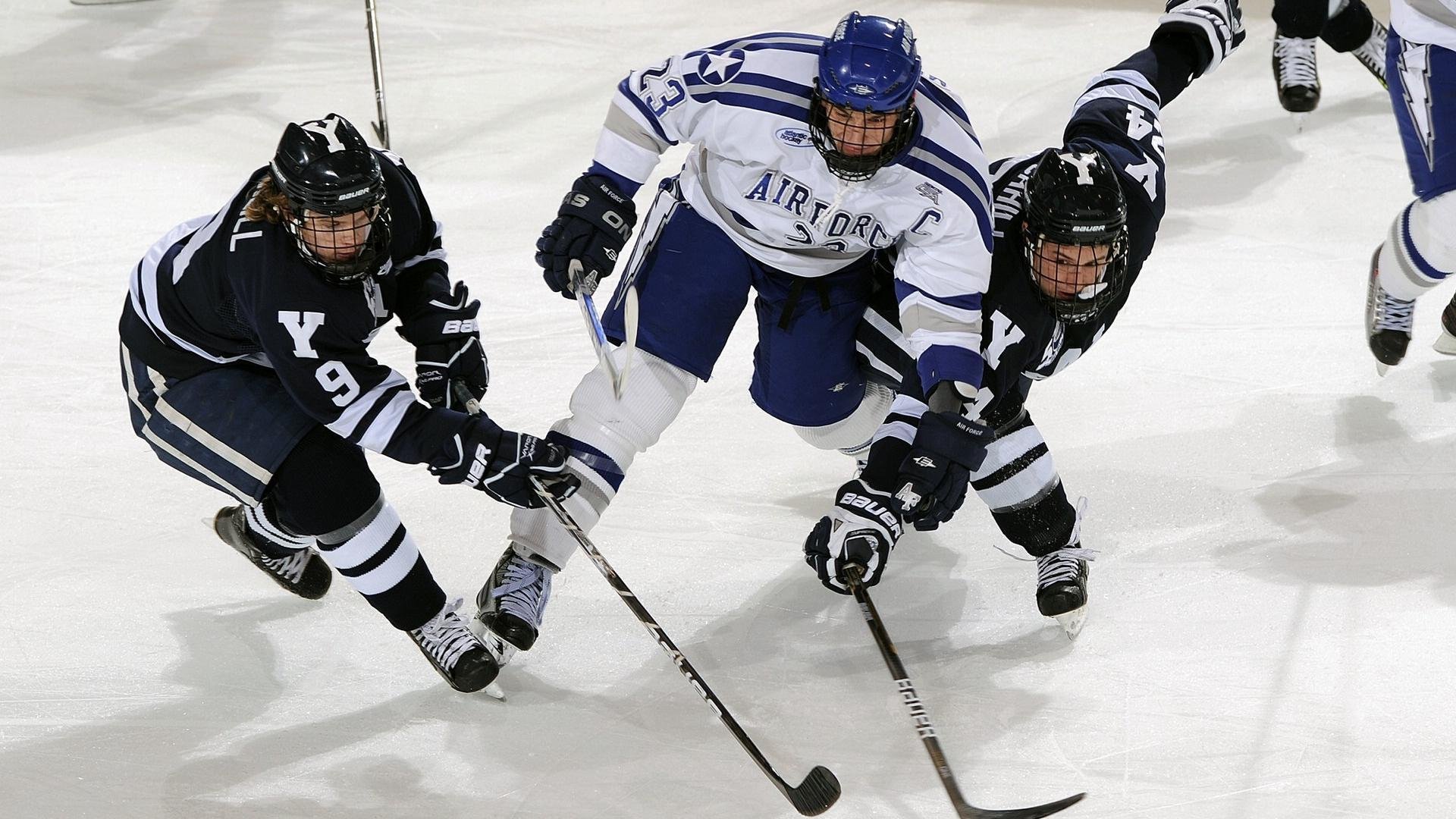 关键封盖：李磊最后封堵对手的必杀球！