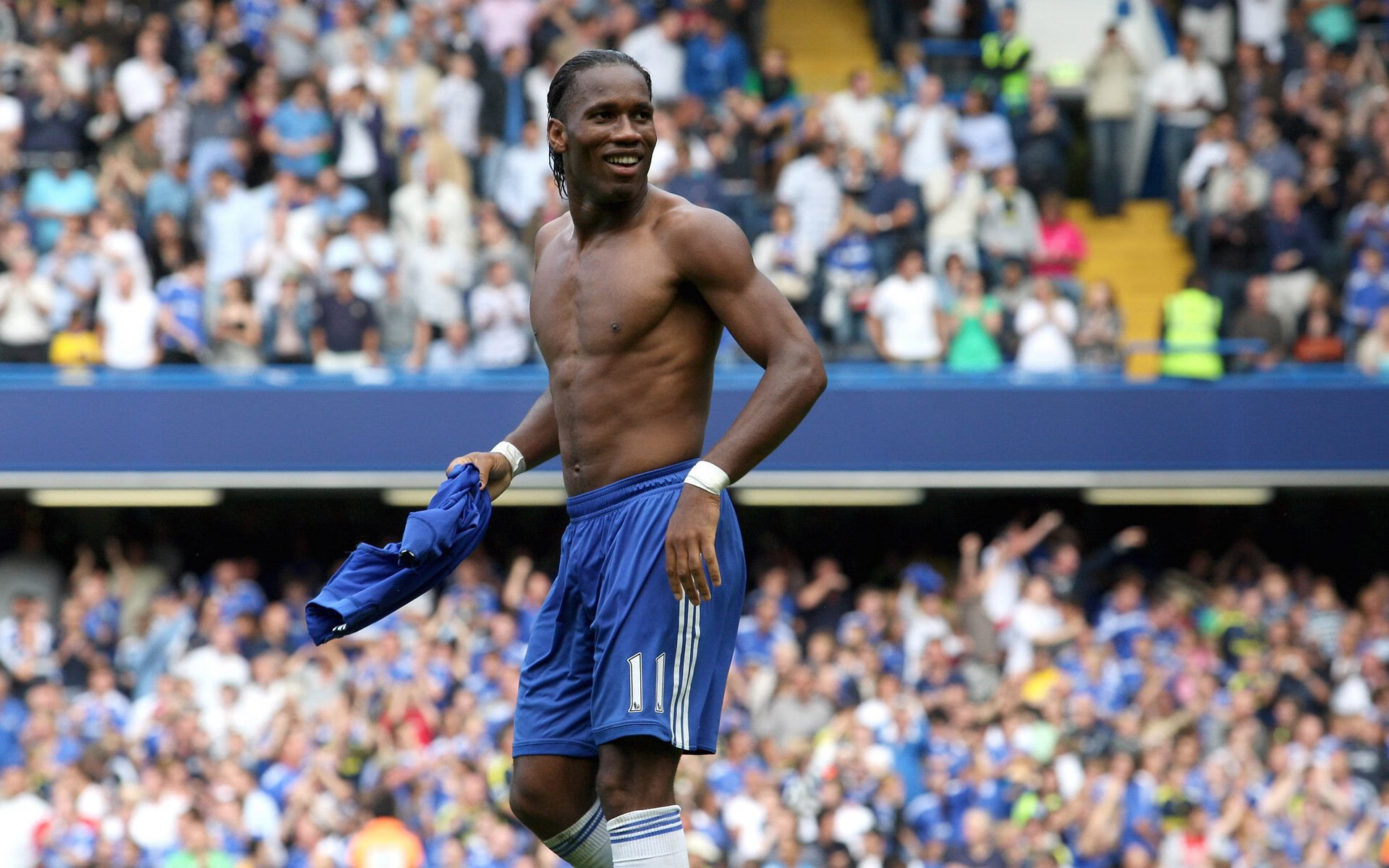 切尔西中场表现出色，助球队取得胜利，切尔西中途换帅